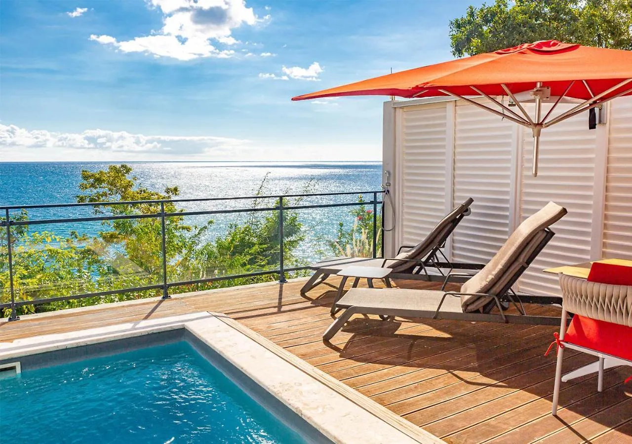 Les Galets Rouges Lodges & Spa Bouillante Hotel