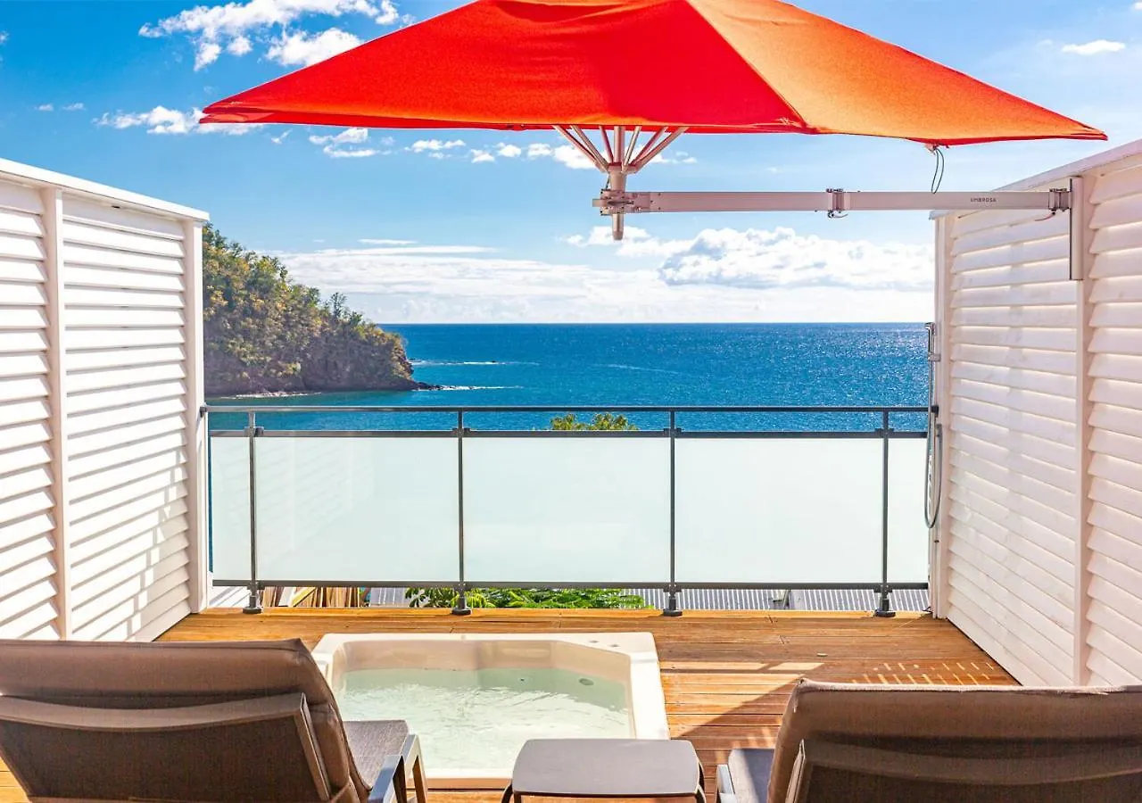 Hotel Les Galets Rouges Lodges & Spa Bouillante