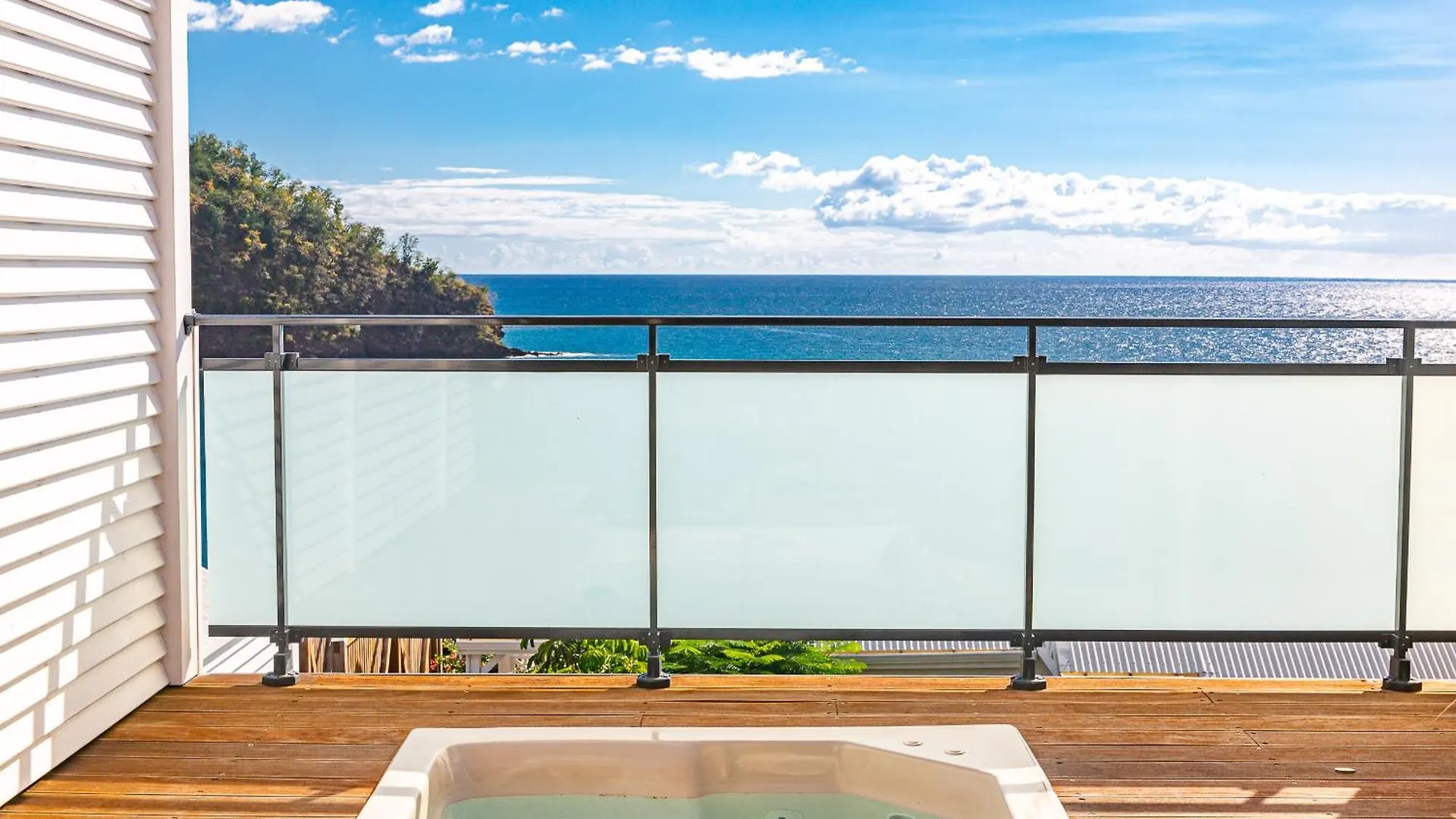 Les Galets Rouges Lodges & Spa Bouillante 4*,  Guadeloupe
