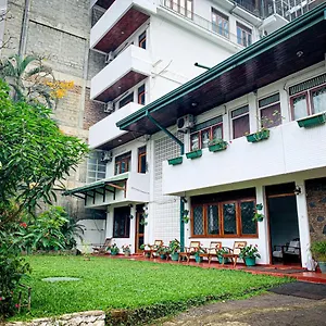 https://sharon-inn.negombohotels.net